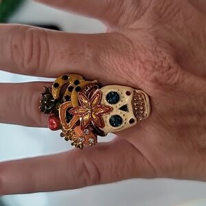 listing-status-banner